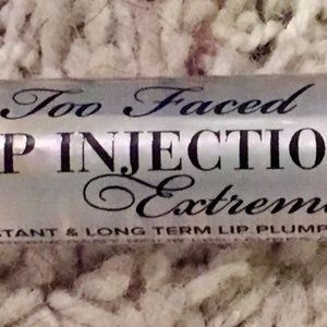 Too Faced Lip Injection Extreme